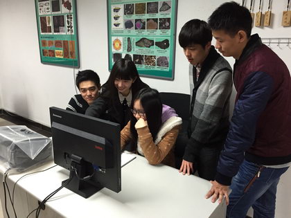 学生团队2工作照